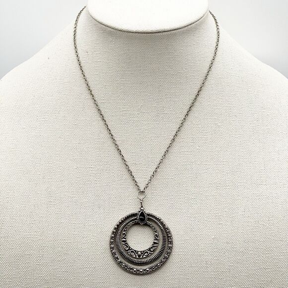 Vintage Ornate Silver Tone 3 Graduated Circle Hoop Drop Pendant Necklace 18” - Picture 2 of 6